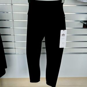 Alo High Waist Airlift Capri